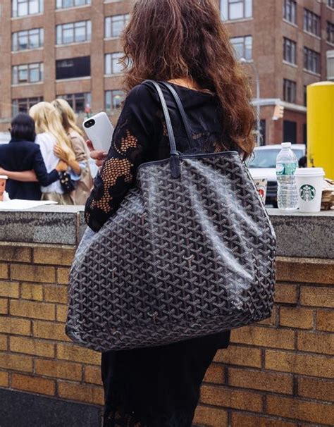 saint louis goyard colors|st louis goyardine bag.